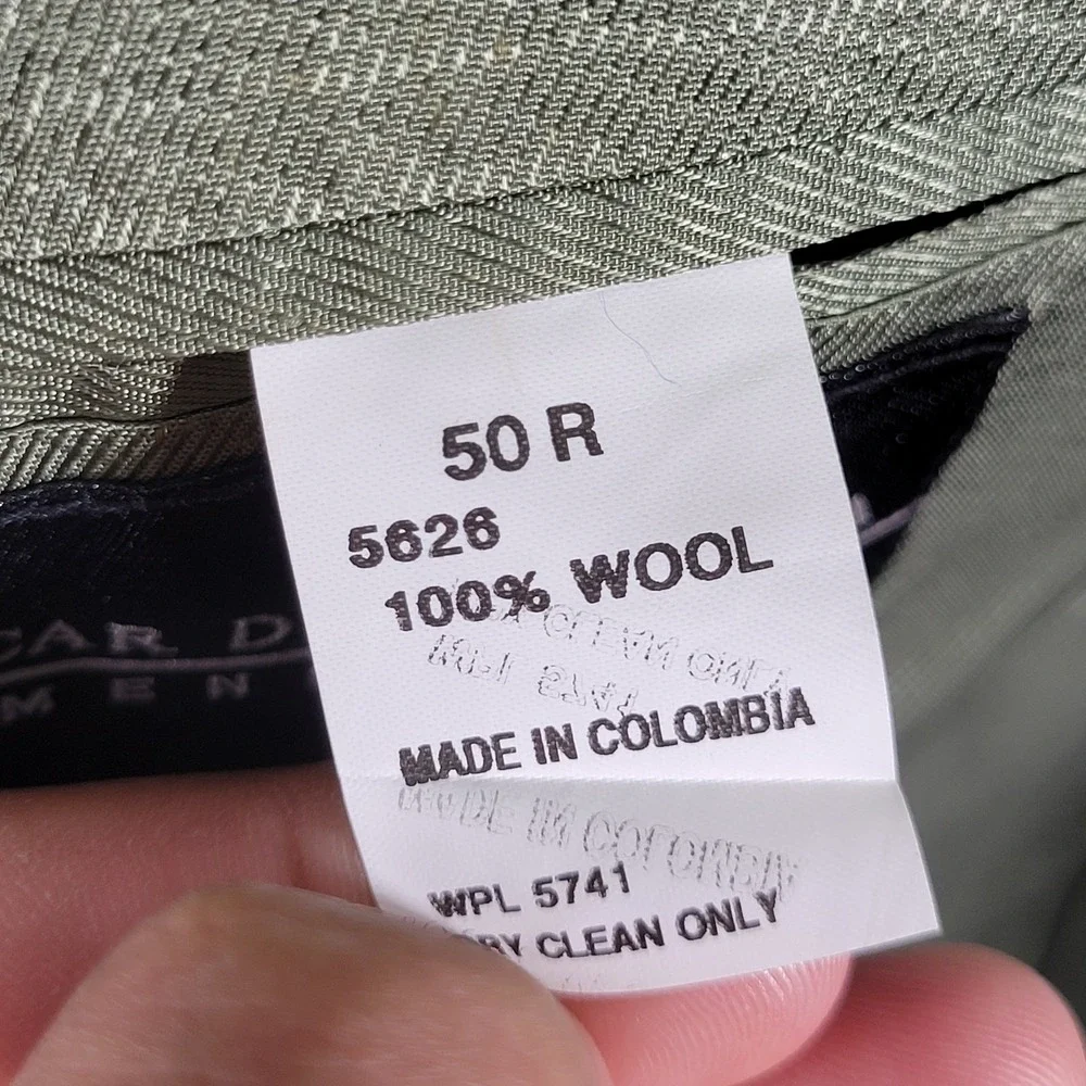 Oscar de la Renta before completing